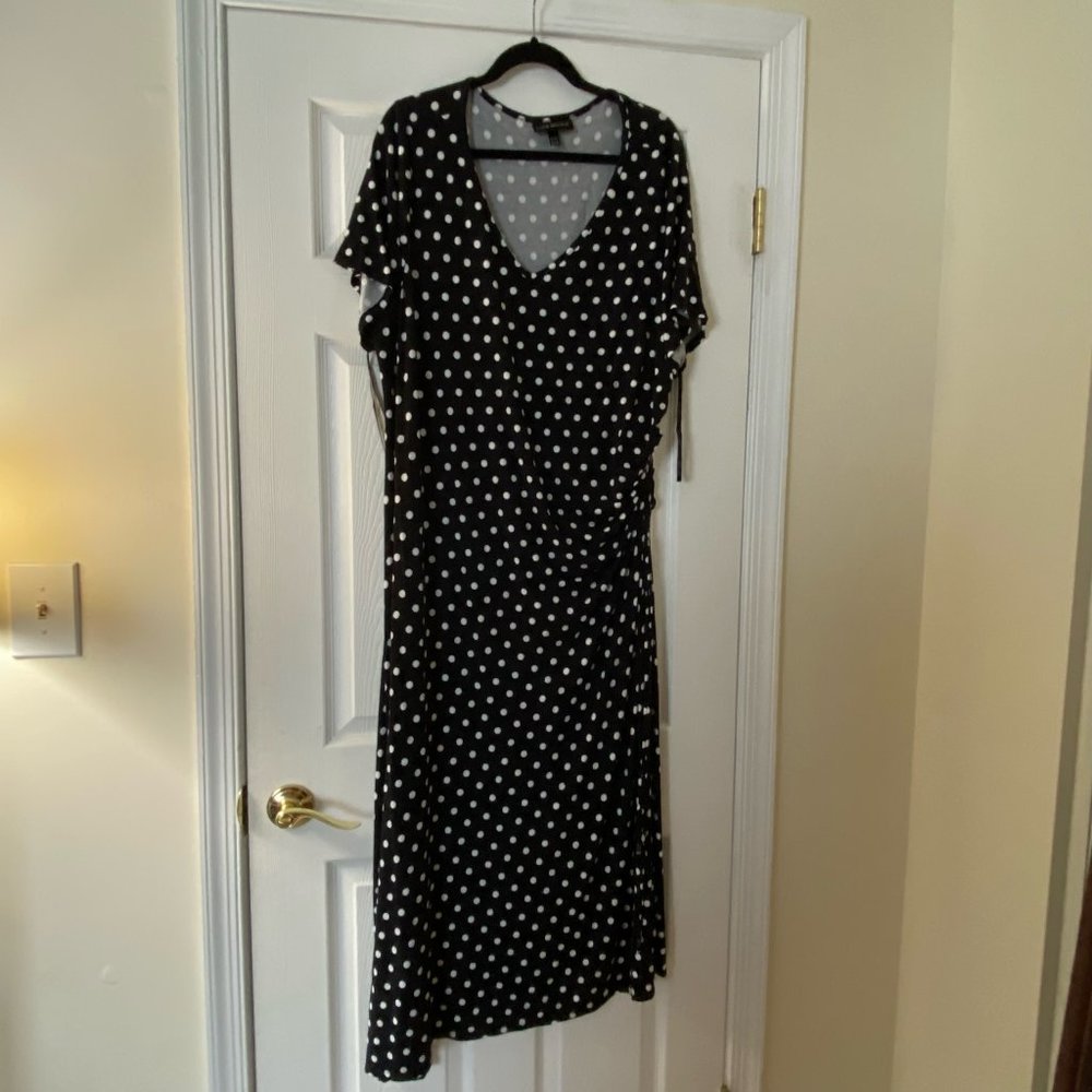Lane Bryant 22/24 V-Neck Long Polka Dot Cap Sleeve Dress with Side Ruching